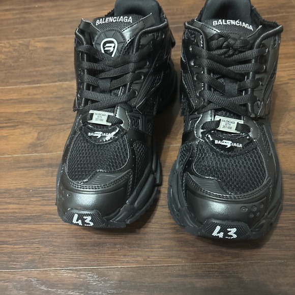 Balenciaga runners - Picture 2 of 6